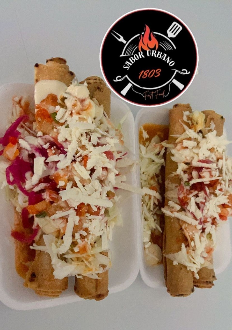 Tacos Flauta con delicioso sabor ven y pruébalos.